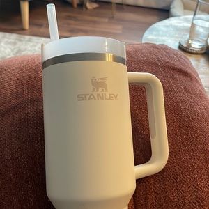 Cream 40oz Stanley